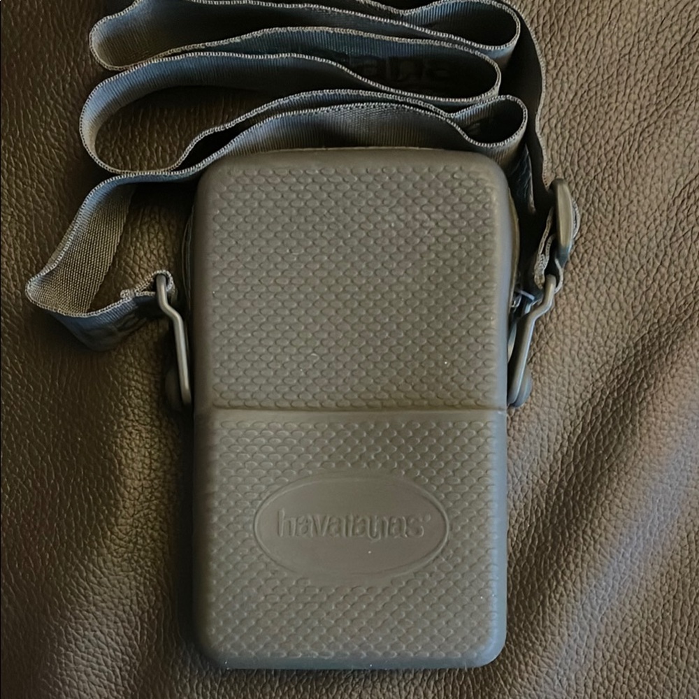 Havaianas Gray/Green Waterproof Crossbody Bag